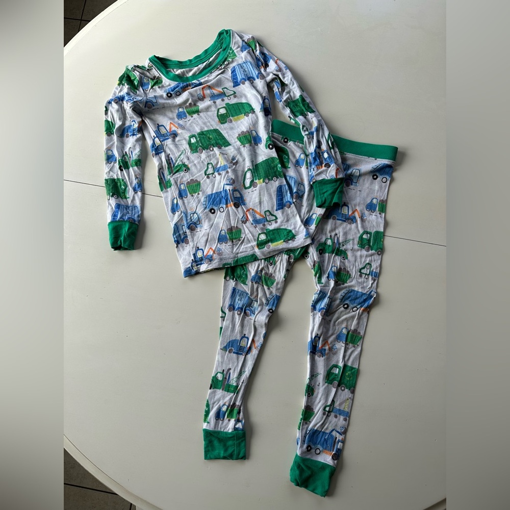 Little Sleepies two piece long sleeve pajamas 
Size 3T Clean Up Crew